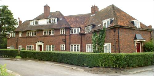 Emmott Close Kingsley Hse